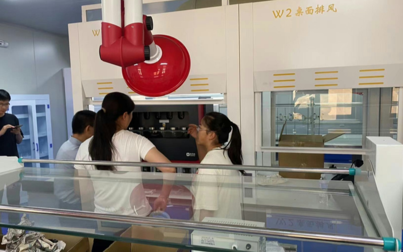 格丹納工程師跨越南北上門(mén)安裝全自動(dòng)索氏提取儀 格丹納工程師跨越南北上門(mén)安裝全自動(dòng)索氏提取儀